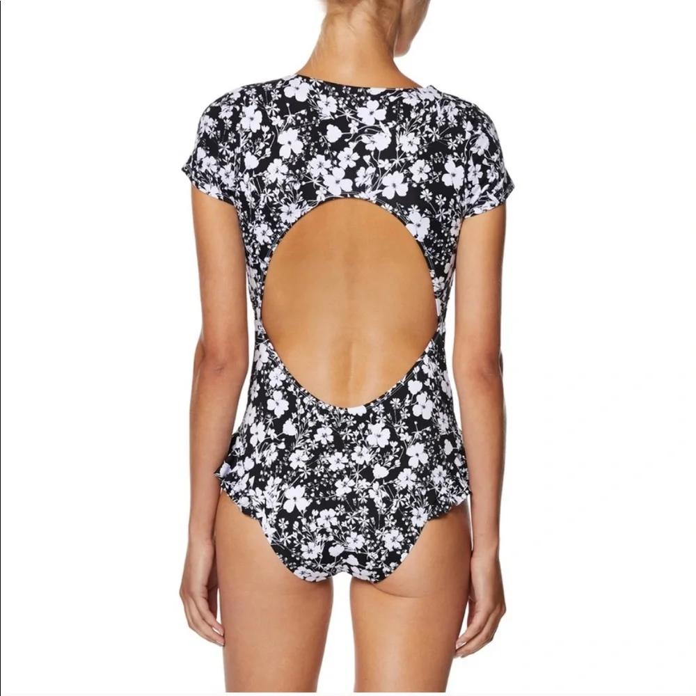 New Avec Les Filles floral short sleeved onepiece swimsuit medium